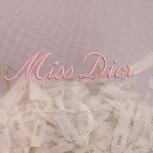 Dior Pink and White Cosmetic Bag - Picture 3 of 9